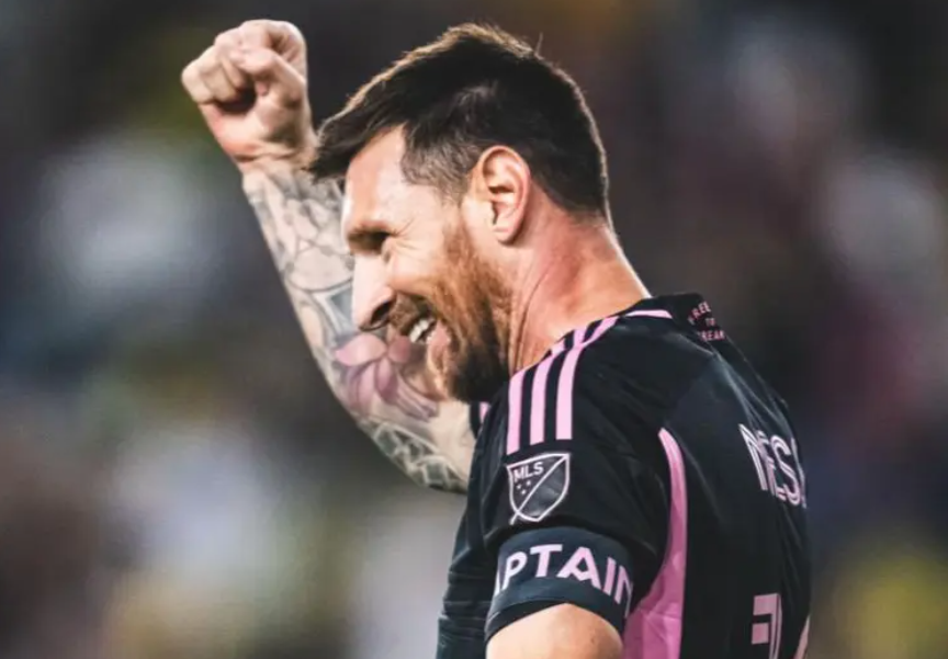 随机梅西迎来三赛季高光表现，皇家马德里球迷沸腾！